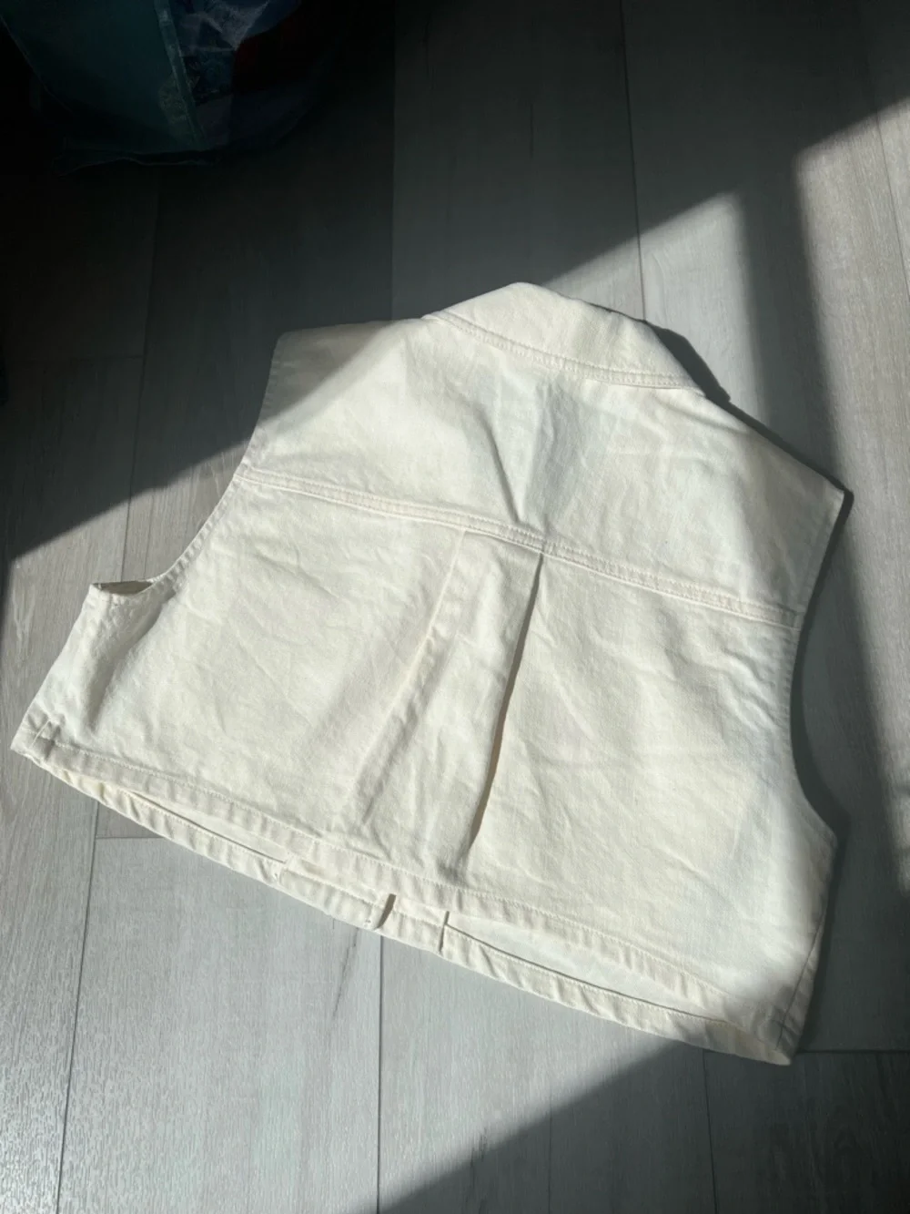 Zara Off-White Cropped Vest Top - Picture 5 of 5